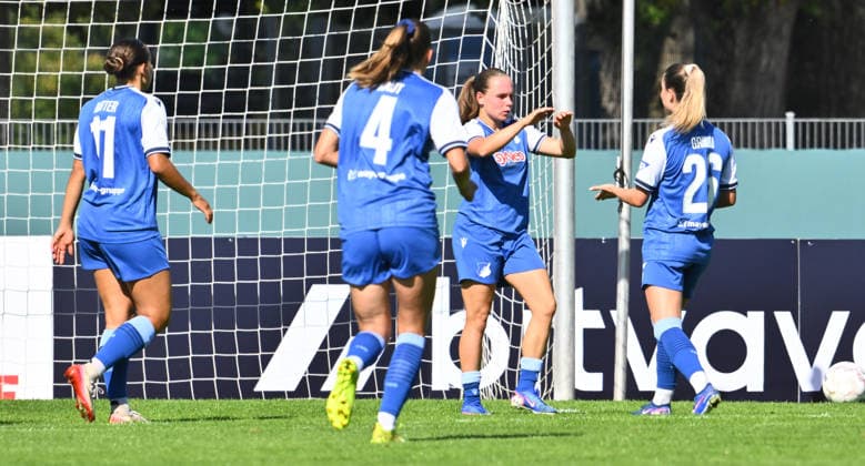 27.09.2026 - Fussball - Saison 2026 2027 - DFB Pokal Vereinspokal Frauen Damen - 01. Runde: SpVgg Greuther Fürth ( Kleeblatt ) - TSG 1899 Hoffenheim - Sportfoto Zink - xwoxzix - regulations prohibit any use of photographs as image sequences and or quasi-video - Torjubel Jubel Freude nach Treffer Tor Torschuß zum 0:2 durch Marie Steiner (9, TSG Hoffenheim ) per Elfmeter Strafstoß