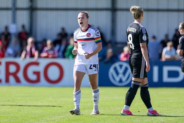 v.li.: pariert den Ball, Parade, Glanzparade, hält den Ball, Action, Aktionsn24 mit Torjubel, Jubel, jubeln, jubelt, optimistisch, Spielszene, Highlight, Freude über das Tor zum 0:1, Alina Stenzel (ATS Buntentor, 8) enttäuscht schauend, Enttäuschung, DIE DFB-RICHTLINIEN UNTERSAGEN JEGLICHE NUTZUNG VON FOTOS ALS SEQUENZBILDER UND ODER VIDEOÄHNLICHE FOTOSTRECKEN. DFB REGULATIONS PROHIBIT ANY USE OF PHOTOGRAPHS AS IMAGE SEQUENCES AND OR QUASI-VIDEO., 27.09.2026, Bremen (Deutschland), Fussball, DFB-Pokal Frauen, ATS Buntentor - 1. FC Nürnberg