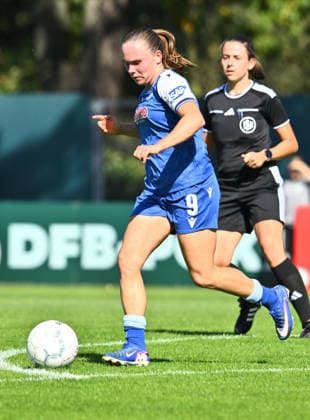 27.09.2026 - Fussball - Saison 2026 2027 - DFB Pokal Vereinspokal Frauen Damen - 01. Runde: SpVgg Greuther Fürth ( Kleeblatt ) - TSG 1899 Hoffenheim - Sportfoto Zink - xwoxzix - regulations prohibit any use of photographs as image sequences and or quasi-video - Marie Steiner (9, TSG Hoffenheim )