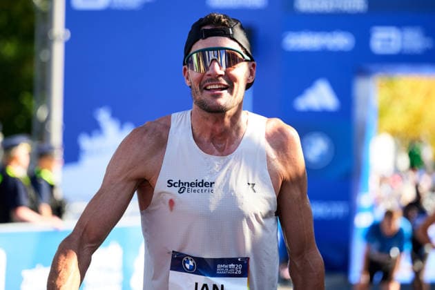Jan Frodeno, deutscher Ironman Gewinner, im Zieleinlauf, GER, BMW Generali Berlin Marathon 2026, 27.09.2026 GER, BMW Generali Berlin Marathon 2026, 27.09.2026 Berlin