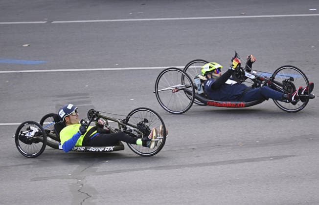 2026 Berlin Marathon BERLIN, GERMANY - SEPTEMBER 27: Athletes, including wheelchair and handbike competitors, race through the city during the 2026 Berlin Marathon, where thousands of runners from around the world competed over a 42.195-kilometer course passing iconic landmarks in Berlin, Germany on September 27, 2026. Halil Sagirkaya Anadolu Berlin Germany. Editorial use only. Please get in touch for any other usage.  Copyright: x2026xAnadoluxHalilxSagirkayax