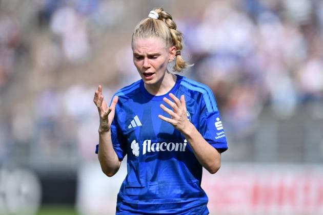 Schalke 04 - SGS Essen ** NUR FÜR REDAKTIONELLE ZWECKE ** EDITORIAL USE ONLY **<p>Fußball Frauen DFB-Pokall 1. Runde: Schalke 04 - SGS Essen am 27.09.2026 im Parkstadion in Gelsenkirchen Jolina Opladen ( Schalke 04 ) Deutschland Nordrhein Westfalen Gelsenkirchen Copyright: ThorstenxTillmann