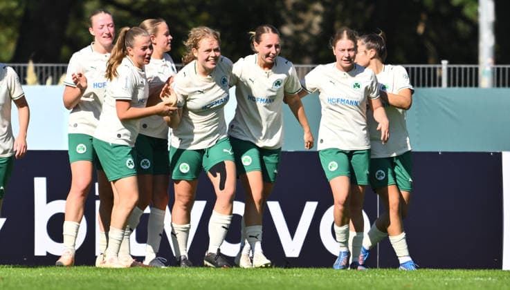 27.09.2026 - Fussball - Saison 2026 2027 - DFB Pokal Vereinspokal Frauen Damen - 01. Runde: SpVgg Greuther Fürth ( Kleeblatt ) - TSG 1899 Hoffenheim - Sportfoto Zink - xwoxzix - regulations prohibit any use of photographs as image sequences and or quasi-video - Torjubel Jubel Freude nach Treffer Tor Torschuß zum 1:3 durch Ann-Kathrin Wolfram (13, SpVgg Greuther Fürth ) -