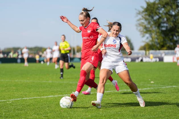 DFB-Pokal der Frauen: SC Sand vs. VfL Wolfsburg, 27.09.2026 Zwiekampf zwischen Sophia Kleinherne (VfL Wolfsburg, 4) und Pija Reininger (SC Sand, 9) DFB-Pokal der Frauen: SC Sand vs. VfL Wolfsburg, Adams Arena, 27.09.2026 DFB DFL REGULATIONS PROHIBIT ANY USE OF PHOTOGRAPHS AS IMAGE SEQUENCES AND OR QUASI-VIDEO. Copyright: xBEAUTIFULxSPORTS Boscox
