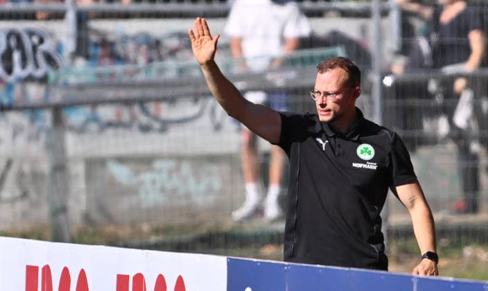 27.09.2026 - Fussball - Saison 2026 2027 - DFB Pokal Vereinspokal Frauen Damen - 01. Runde: SpVgg Greuther Fürth ( Kleeblatt ) - TSG 1899 Hoffenheim - Sportfoto Zink - xwoxzix - regulations prohibit any use of photographs as image sequences and or quasi-video - Felix Bernhard (Trainer SpVgg Greuther Fürth )