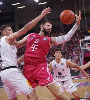 Leon Kratzer Telekom Baskets Bonn vs. SYNTAINICS MBC 3.Spieltag - Saison 2026 27