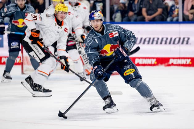Lucas Thaler (EHC Red Bull Muenchen, 48) GER, EHC Red Bull Muenchen vs. Loewen Frankfurt Eishockey, DEL, Saison 2026 2027, 4. Spieltag, 27.09.2026. Foto: HMB Media Heike Feiner Copyright: HMBxMedia HeikexFeiner