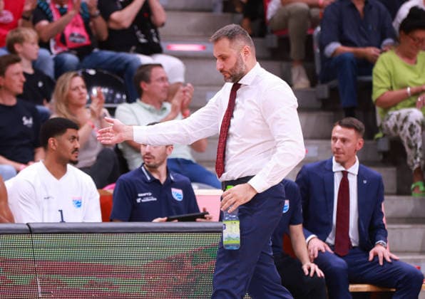 Headcoach Vladimir Jovanovic (MBC), Bonn, Deutschland, 27.09.2026, Basketball Bundesliga, 3. Spieltag, Telekom Baskets Bonn vs Syntainics MBC.