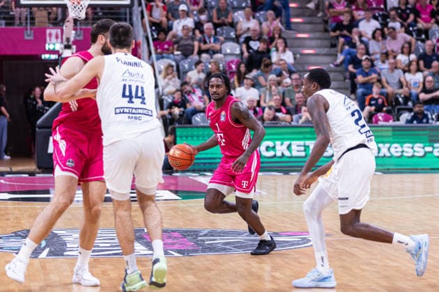 easyCredit Basketball Bundesliga, Telekom Baskets Bonn vs. Syntainics MBC, 27.09.2026 John-Michael Wright (Telekom Baskets Bonn 1) mit dem Ball - easyCredit Basketball Bundesliga, Telekom Baskets Bonn vs. Syntainics MBC, 27.09.2026, Telekom Dome Bonn Copyright: xBEAUTIFULxSPORTS Derixx