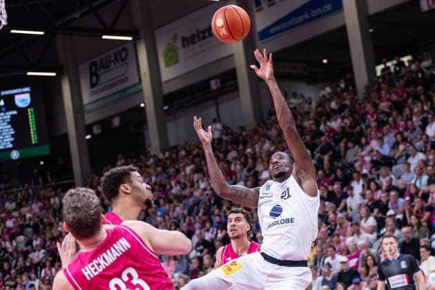 easyCredit Basketball Bundesliga, Telekom Baskets Bonn vs. Syntainics MBC, 27.09.2026 Kris Clyburn (SYNTAINICS MBC 21) artistisch - easyCredit Basketball Bundesliga, Telekom Baskets Bonn vs. Syntainics MBC, 27.09.2026, Telekom Dome Bonn Copyright: xBEAUTIFULxSPORTS Derixx