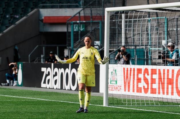 Deutschland, Fußball DFB - Pokal Frauen 2026 2027, 1. Runde - Borussia Mönchengladbach vs FC Bayern München (ista - Borussia - Park): Luisa Palmen (Borussia Mönchengladbach, 23) nach Torchance Bayern, Beruhigung, Routine Copyright: xThiemoxRudolphx