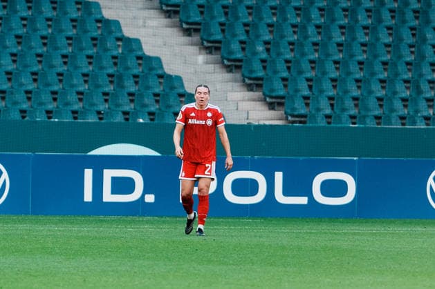 Deutschland, Fußball DFB - Pokal Frauen 2026 2027, 1. Runde - Borussia Mönchengladbach vs FC Bayern München (ista - Borussia - Park): Emotionen, Fokus, Enttäuschung bei Vanessa Gilles (Bayern München, 2) nach Rückstand, Favorit Copyright: xThiemoxRudolphx