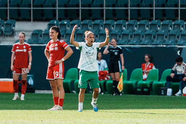 Deutschland, Fußball DFB - Pokal Frauen 2026 2027, 1. Runde - Borussia Mönchengladbach vs FC Bayern München (ista - Borussia - Park): Alina Abdii (Borussia Mönchengladbach, 11), Jubel, Tor, Führung, Treffer, Freude, feiern, Emotionen Copyright: xThiemoxRudolphx