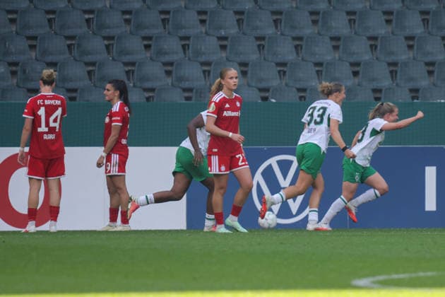 27.09.2026, xgrfx, Fussball DFB Pokal Frauen 1.Runde, Borussia Mönchengladbach - FC Bayern München v.l. Tor, Luca Graf zum 1:0 (Borussia Mönchengladbach) Mönchengladbach