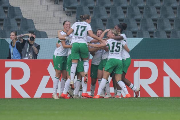 27.09.2026, xgrfx, Fussball DFB Pokal Frauen 1.Runde, Borussia Mönchengladbach - FC Bayern München v.l. Tor, Luca Graf zum 1:0 (Borussia Mönchengladbach) Mönchengladbach