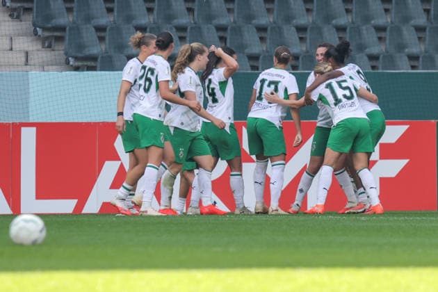 27.09.2026, xgrfx, Fussball DFB Pokal Frauen 1.Runde, Borussia Mönchengladbach - FC Bayern München v.l. Tor, Luca Graf zum 1:0 (Borussia Mönchengladbach) Mönchengladbach