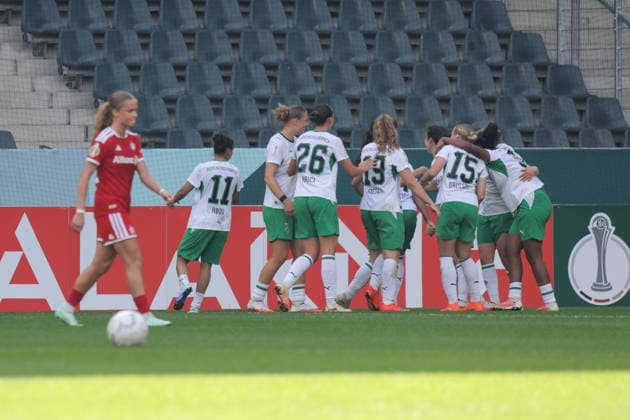 27.09.2026, xgrfx, Fussball DFB Pokal Frauen 1.Runde, Borussia Mönchengladbach - FC Bayern München v.l. Tor, Luca Graf zum 1:0 (Borussia Mönchengladbach) Mönchengladbach