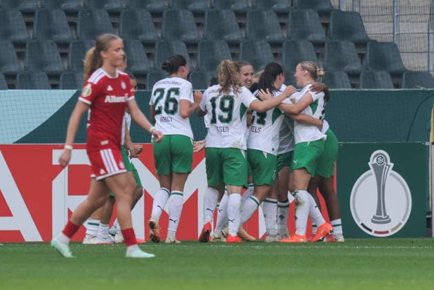 27.09.2026, xgrfx, Fussball DFB Pokal Frauen 1.Runde, Borussia Mönchengladbach - FC Bayern München v.l. Tor, Luca Graf zum 1:0 (Borussia Mönchengladbach) Mönchengladbach