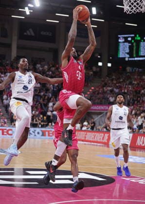 Jeff Garrett Telekom Baskets Bonn vs. SYNTAINICS MBC 3.Spieltag - Saison 2026 27