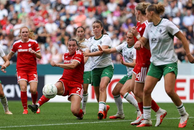 Vanessa Gilles (FC Bayern Muenchen) erzielt das Tor zum 1:1 waehrend des Spiels des DFB-Pokal der Frauen zwischen Borussia Moenchengladbach und FC Bayern Muenchen, ista-Borussia-Park am 27. September 2026 in Moenchengladbach, Deutschland. (Foto von Oliver Kaelke DeFodi Images) +++ Vanessa Gilles (FC Bayern Muenchen) scores her team s first goal during the DFB-Pokal der Frauen match between Borussia Moenchengladbach and FC Bayern Muenchen at ista-Borussia-Park on September 27, 2026 in Moenchengladbach, Germany. (Photo by Oliver Kaelke DeFodi Images) DFB DFL REGULATIONS PROHIBIT ANY USE OF PHOTOGRAPHS AS IMAGE SEQUENCES AND OR QUASI-VIDEO. (Photo by Oliver Kaelke DeFodi Images) -