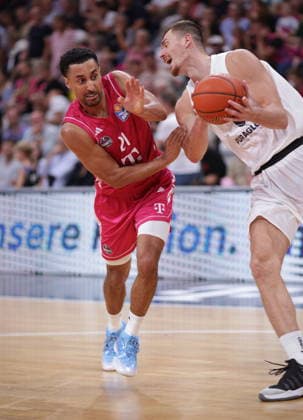 Joel Aminu Telekom Baskets Bonn vs. SYNTAINICS MBC 3.Spieltag - Saison 2026 27