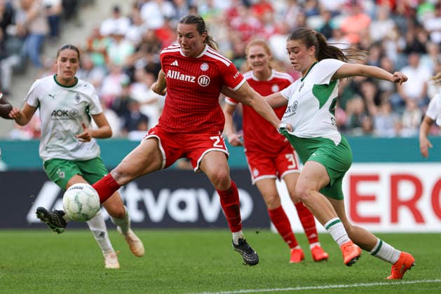 Vanessa Gilles (FC Bayern Muenchen) erzielt das Tor zum 1:2 waehrend des Spiels des DFB-Pokal der Frauen zwischen Borussia Moenchengladbach und FC Bayern Muenchen, ista-Borussia-Park am 27. September 2026 in Moenchengladbach, Deutschland. (Foto von Oliver Kaelke DeFodi Images) +++ Vanessa Gilles (FC Bayern Muenchen) scores her team s second goal during the DFB-Pokal der Frauen match between Borussia Moenchengladbach and FC Bayern Muenchen at ista-Borussia-Park on September 27, 2026 in Moenchengladbach, Germany. (Photo by Oliver Kaelke DeFodi Images) DFB DFL REGULATIONS PROHIBIT ANY USE OF PHOTOGRAPHS AS IMAGE SEQUENCES AND OR QUASI-VIDEO. (Photo by Oliver Kaelke DeFodi Images) -