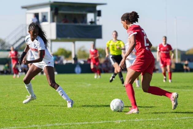 DFB-Pokal der Frauen: SC Sand vs. VfL Wolfsburg, 27.09.2026 Zweikampf zwischen Cora Zicai (VfL Wolfsburg, 28) und Chelsea Surpris (SC Sand, 3) DFB-Pokal der Frauen: SC Sand vs. VfL Wolfsburg, Adams Arena, 27.09.2026 DFB DFL REGULATIONS PROHIBIT ANY USE OF PHOTOGRAPHS AS IMAGE SEQUENCES AND OR QUASI-VIDEO. Copyright: xBEAUTIFULxSPORTS Boscox