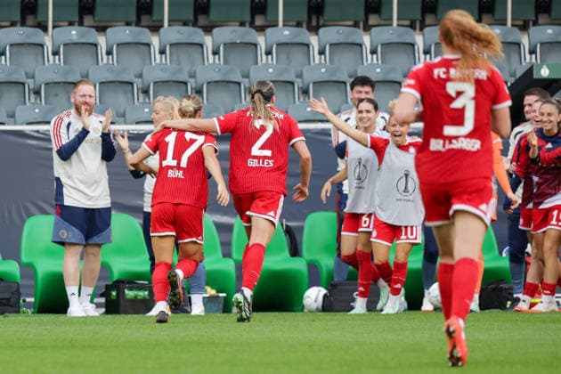 27.09.2026, xgrfx, Fussball DFB Pokal Frauen 1.Runde, Borussia Mönchengladbach - FC Bayern München v.l. Tor, Vanessa Gilles zum 1:2 (FC Bayern München) Mönchengladbach