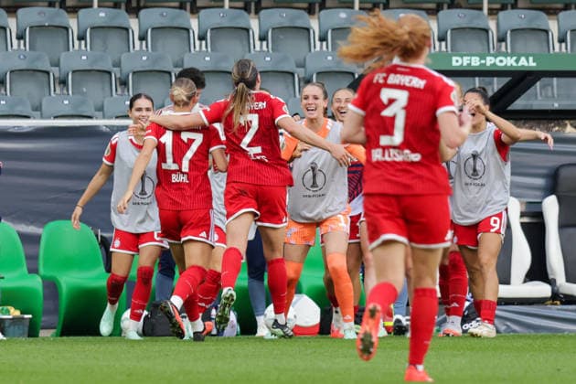 27.09.2026, xgrfx, Fussball DFB Pokal Frauen 1.Runde, Borussia Mönchengladbach - FC Bayern München v.l. Tor, Vanessa Gilles zum 1:2 (FC Bayern München) Mönchengladbach