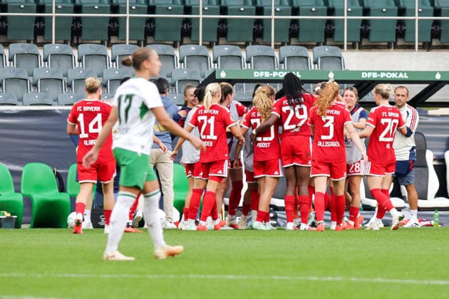 27.09.2026, xgrfx, Fussball DFB Pokal Frauen 1.Runde, Borussia Mönchengladbach - FC Bayern München v.l. Tor, Vanessa Gilles zum 1:2 (FC Bayern München) Mönchengladbach