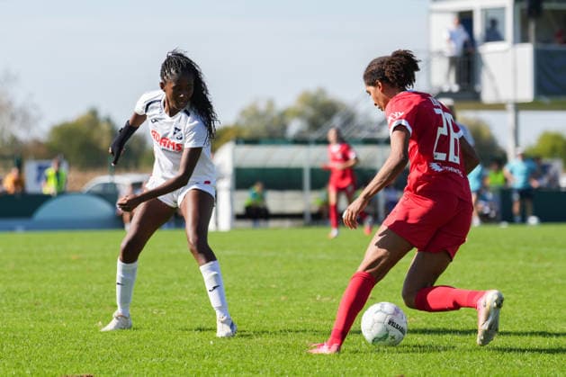 DFB-Pokal der Frauen: SC Sand vs. VfL Wolfsburg, 27.09.2026 Zweikampf zwischen Cora Zicai (VfL Wolfsburg, 28) und Chelsea Surpris (SC Sand, 3) DFB-Pokal der Frauen: SC Sand vs. VfL Wolfsburg, Adams Arena, 27.09.2026 DFB DFL REGULATIONS PROHIBIT ANY USE OF PHOTOGRAPHS AS IMAGE SEQUENCES AND OR QUASI-VIDEO. Copyright: xBEAUTIFULxSPORTS Boscox