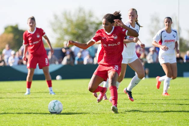 DFB-Pokal der Frauen: SC Sand vs. VfL Wolfsburg, 27.09.2026 Cora Zicai (VfL Wolfsburg, 28) am Ball DFB-Pokal der Frauen: SC Sand vs. VfL Wolfsburg, Adams Arena, 27.09.2026 DFB DFL REGULATIONS PROHIBIT ANY USE OF PHOTOGRAPHS AS IMAGE SEQUENCES AND OR QUASI-VIDEO. Copyright: xBEAUTIFULxSPORTS Boscox