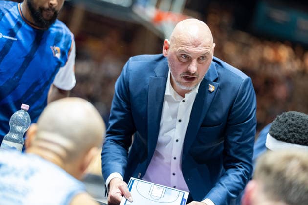 Przemyslaw Frasunkiewicz (Headcoach Rostock Seawolves) GER, Basketball Loewen Braunschweig gegen Rostock Seawolves, Basketball, easyCredit BBL, Woche 3, Spielzeit 2026 27, 27.09.2026 GER, Basketball Loewen Braunschweig gegen Rostock Seawolves, Basketball, easyCredit BBL, Woche 3, Spielzeit 2026 27, 27.09.2026 Braunschweig Copyright: xEibner-Pressefoto DanielxREINELTx EP_DRT