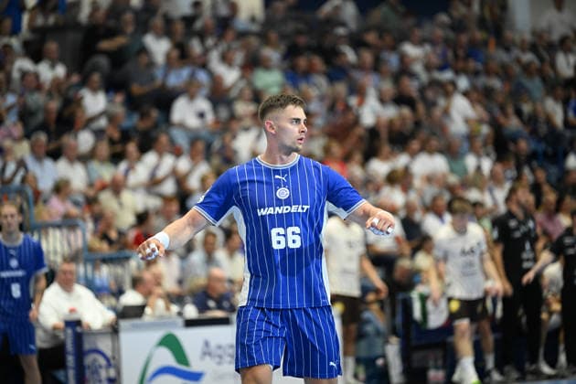 27.09.2026,GER, Handball, Herren, Opel HBL, Saison 2026 2027, 6. Spieltag, VfL Gummersbach vs. Bergischer HC Torjubel Jubel Jubellauf, Å tÄ›pan Zeman (VfL Gummersbach 66), DFB DFL regulations prohibit any use of photographs as image sequences and or quasi-video Gummersbach SCHWALBE arena NRW Deutschland Germany Copyright: xNordphoto Meuterx