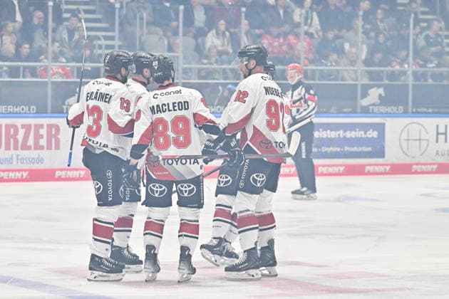 Penny DEL; Augsburger Panther - Kölner Haie, 27.09.2026 AUGSBURG, GERMANY; 27. SEPTEMBER: Jubel der Gäste nach dem Treffer zum 0-1 durch Marcel NOEBELS (Kölner Haie 92) Tor Torschuetze Freude Happy während dem Match der Penny DEL zwischen den Augsburger Panthern und den Kölner Haien am 4. Spieltag im Curt Frenzel Stadion Copyright: xBEAUTIFULxSPORTS Goldbergx