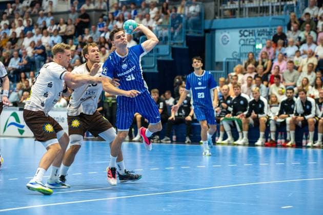 Kay Smits, Rueckraum, (VfL Gummersbach 31),VfL Gummersbach vs. Bergischer Handball Club 06, Opel Handball Bundesliga, Herren , 6. Spieltag, 27.09.2026 Gummersbach NRW Deutschland