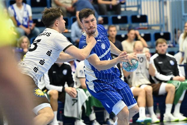 27.09.2026,GER, Handball, Herren, Opel HBL, Saison 2026 2027, 6. Spieltag, VfL Gummersbach vs. Bergischer HC Alex Dujshebaev (VfL Gummersbach 10), im Zweikampf gegen Soeren Steinhaus (BHC 53), DFB DFL regulations prohibit any use of photographs as image sequences and or quasi-video Gummersbach SCHWALBE arena NRW Deutschland Germany Copyright: xNordphoto Meuterx