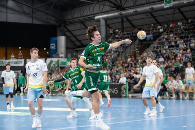 Handball, HBL2: SC DHfK Leipzig - TSV Bayer Dormagen; 27.09.2026 Staffan Peter (18, SC DHfK Leipzig) wirft. Handball, 2. Bundesliga, Saison 2026 2027, 5. Spieltag: SC DHfK Leipzig vs. TSV Bayer Dormagen am 27.09.2026 in der Quarterback Immobilien Arena Leipzig. Copyright: xBEAUTIFULxSPORTS JanxKaeferx
