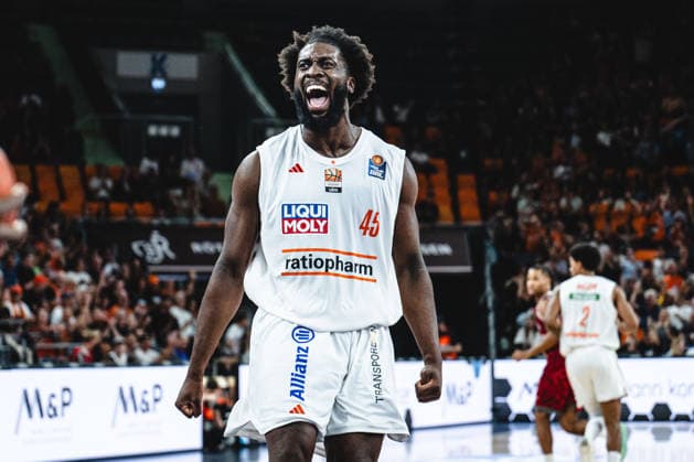 Neu Ulm, Deutschland, 27.09.26: Oluwasimisola Shittu (ratiopharm ulm) gestikuliert, gestik waehrend des Basketball Bundesliga Spiels zwischen ratiopharm ulm vs Fitness first Wuerzburg Baskets in der ratiopharm Arena am 27. September 2026 in Neu Ulm, Deutschland. (Foto von Harry Langer DeFodi Images) ratiopharm Arena, Germany, 27.09.26: Oluwasimisola Shittu (ratiopharm ulm) gestures during the Basketball Bundesliga match between ratiopharm ulm vs Fitness first Wuerzburg Baskets at Neu Ulm on September 27, 2026 in ratiopharm Arena, Germany. (Photo by Harry Langer DeFodi Images) (Photo by Harry Langer DeFodi Images) -