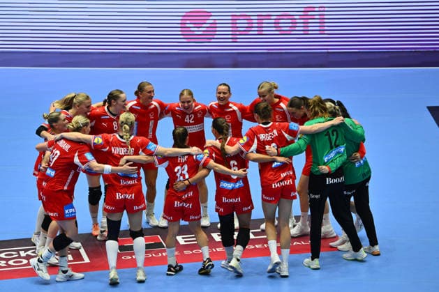 Norway - Denmark, EURO CUP Women 2026 EHF EURO CUP FINALS Denmark players react during the Euro Cup Women 2026 EHF Euro cups Finals game between Hungary and Romania, September 27, 2026, in Bucharest, Romania. Copyright: xAlexxNicodimx