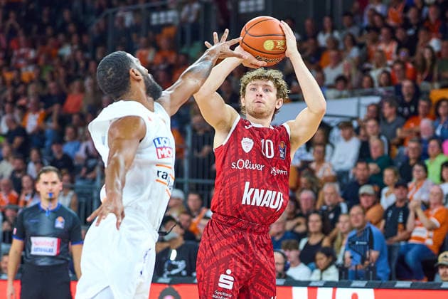 Michael Rataj (ratiopharm ulm, 12), Calvin Wishart (Wuerzburg Baskets, 10) GER, Ratiopharm Ulm vs. Wuerzburg Baskets, Basketball, 1. Bundesliga, 3. Spieltag, Spielzeit 2026 2027, 27.09.2026 GER, Ratiopharm Ulm vs. Wuerzburg Baskets, Basketball, 1. Bundesliga, 3. Spieltag, Spielzeit 2026 2027, 27.09.2026 Neu-Ulm Copyright: xEibner-Pressefoto GeraldxOelze-dexStoppanyx EP_ODS