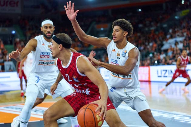 Armel Traore (ratiopharm ulm, 07), Max Jones (Wuerzburg Baskets, 02), Meissa Faye (ratiopharm ulm, 11) GER, Ratiopharm Ulm vs. Wuerzburg Baskets, Basketball, 1. Bundesliga, 3. Spieltag, Spielzeit 2026 2027, 27.09.2026 GER, Ratiopharm Ulm vs. Wuerzburg Baskets, Basketball, 1. Bundesliga, 3. Spieltag, Spielzeit 2026 2027, 27.09.2026 Neu-Ulm Copyright: xEibner-Pressefoto GeraldxOelze-dexStoppanyx EP_ODS