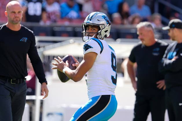 CLEVELAND, OH - SEPTEMBER 27: Carolina Panthers quarterback Bryce Young (9) on the field prior to the National Football League game between the Carolina Panthers and Cleveland Browns on September 27, 2026, at Huntington Bank Field in Cleveland, OH. (Photo by Frank Jansky Icon Sportswire) NFL, American Football Herren, USA SEP 27 Panthers at Browns EDITORIAL USE ONLY Icon260927005