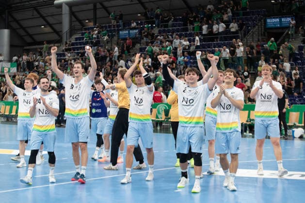 Handball, HBL2: SC DHfK Leipzig - TSV Bayer Dormagen; 27.09.2026 Jubel beim Team von Bayer Dormagen über den Sieg. Freude, Emotionen. Handball, 2. Bundesliga, Saison 2026 2027, 5. Spieltag: SC DHfK Leipzig vs. TSV Bayer Dormagen am 27.09.2026 in der Quarterback Immobilien Arena Leipzig. Copyright: xBEAUTIFULxSPORTS JanxKaeferx