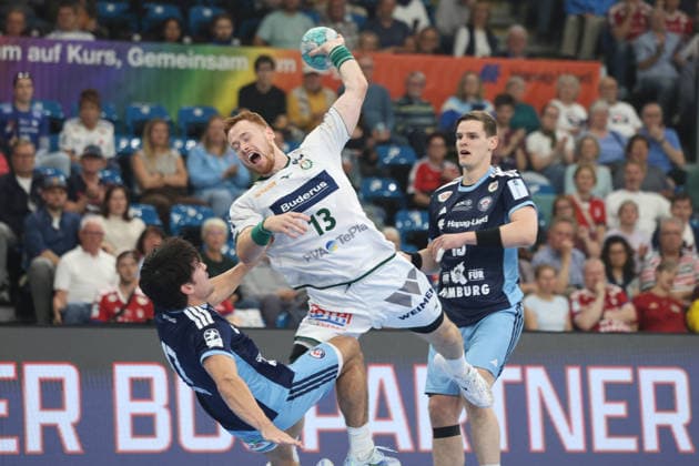 Handball I Herren I Saison 2026 2027 I Bundesliga I 6. Spieltag I Handball Club Hamburg - HSG Wetzlar I 27.09.2026 Elias Kofler (6, Handball Club Hamburg) Tomas Piroch (13, HSG Wetzlar) Hamburg Alsterdorfer Sporthalle Hamburg Deutschland Copyright: xLobeca RalfxHomburgx