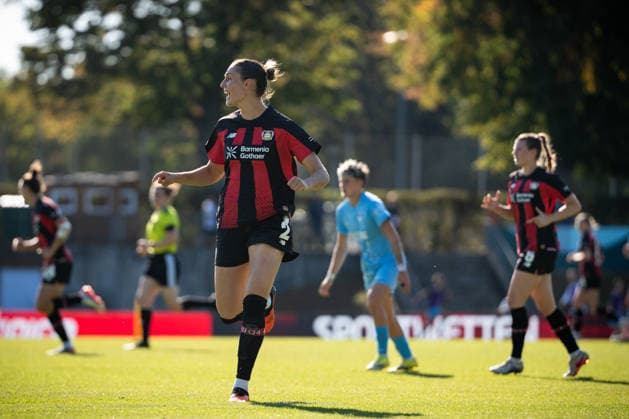 DFB-Pokal: FC Viktoria Berlin vs. Bayer 04 Leverkusen; Berlin, 27.09.2026 DFB-Pokal Frauen: Selina OSTERMEIER (Bayer 04 Leverkusen 2) während dem Spiel FC Viktoria Berlin vs. Bayer 04 Leverkusen im Stadion Lichterfelde am September 27, 2026 in Berlin, Deutschland. Copyright: xBEAUTIFULxSPORTS Kuehnx