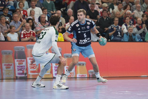 Handball I Herren I Saison 2026 2027 I Bundesliga I 6. Spieltag I Handball Club Hamburg - HSG Wetzlar I 27.09.2026 Marti Soler (23, HSG Wetzlar) Oliver Norlyk (5, Handball Club Hamburg) Hamburg Alsterdorfer Sporthalle Hamburg Deutschland Copyright: xLobeca RalfxHomburgx