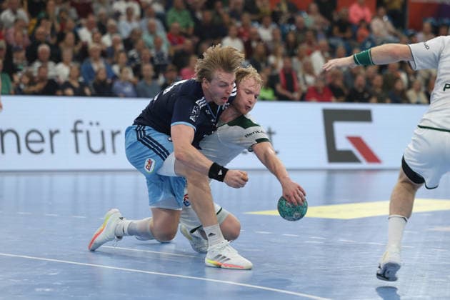 Handball I Herren I Saison 2026 2027 I Bundesliga I 6. Spieltag I Handball Club Hamburg - HSG Wetzlar I 27.09.2026 Martin Hovde (81, Handball Club Hamburg) Georg Löwen (33, HSG Wetzlar) Hamburg Alsterdorfer Sporthalle Hamburg Deutschland Copyright: xLobeca RalfxHomburgx