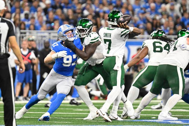 NFL, American Football Herren, USA 2026: Jets Vs Lions SEP 27 Sep 27, 2026; Detroit, MI, USA; Detroit Lions defensive end Aidan Hutchinson (97) gets blocked by New York Jets offensive tackle Olu Fashanu (74) at Ford Field. Mandatory Credit: Allan Dranberg-Cal Media (Credit Image: Â Allan Dranberg Cal Sport Media) Detroit Mi USA EDITORIAL USE ONLY Copyright: xx ZUMA-20260927_zma_c04_006.jpg AllanxDranbergx csmphotothree527387