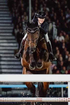 EQUESTRIAN - GCT, GP Vienna VIENNA,AUSTRIA,27.SEP.26 - EQUESTRIAN - Global Champions Tour, Grand Prix of Vienna. Image shows Lara Tryba (FRA) on Shot Gun.  GEPAxpictures xAlexanderxSolc